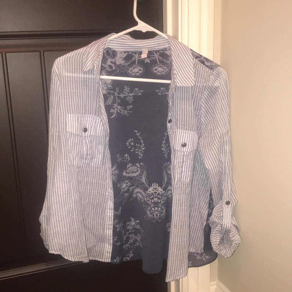 XS FREE PEOPLE BUTTON UP SHIRT